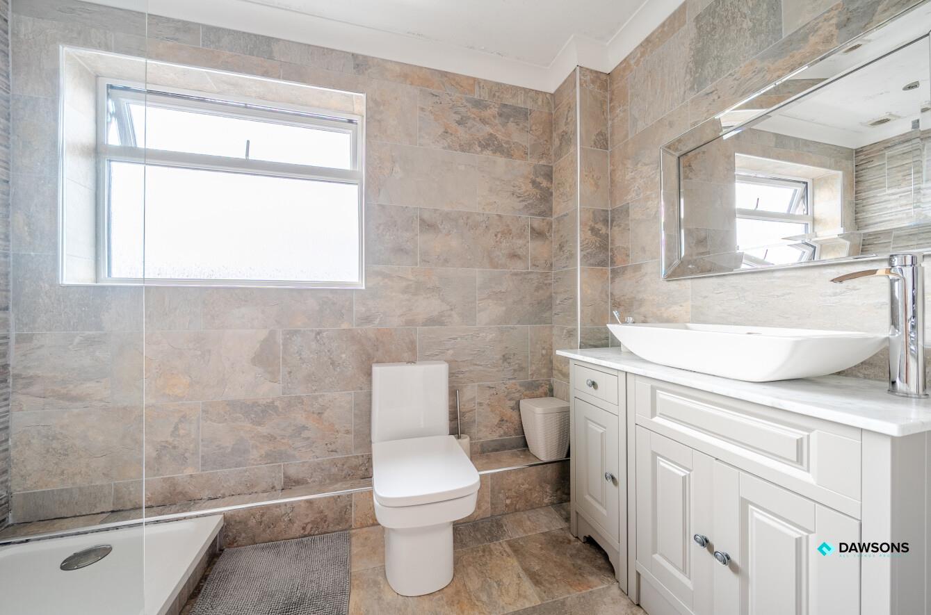 Three Cliffs Drive, Southgate, Swansea, SA3 2BN